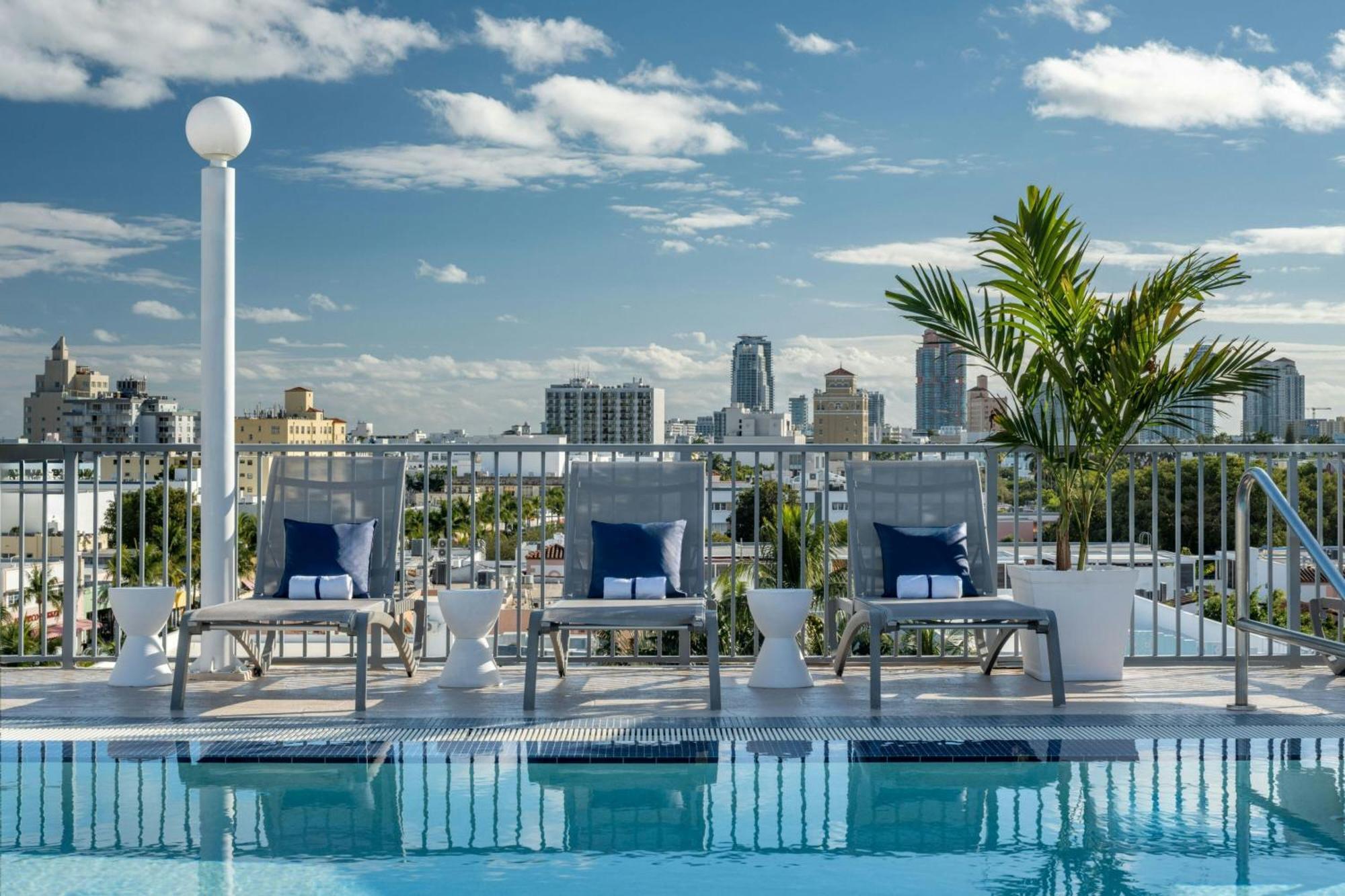 Courtyard Miami Beach South Beach — Photos 3